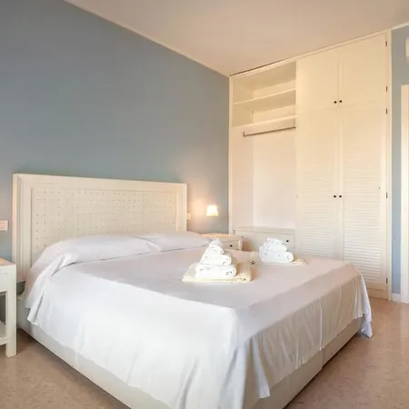 Villa Ilaria With Pool