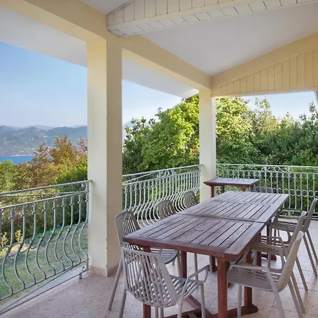 Villa Ilaria With Pool